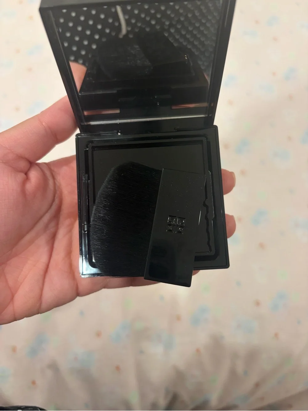 Givenchy prism libre pressed powder
